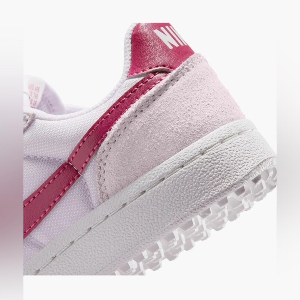NEW! Nike Little Kids Light violet Sneakers with Magenta Swoosh SIZE 2 - Picture 7 of 11